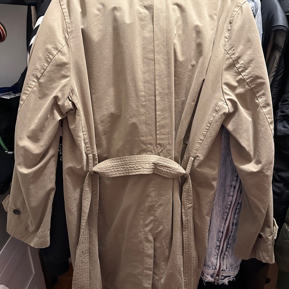 Banana Republic Trench Coat - Picture 4 of 4